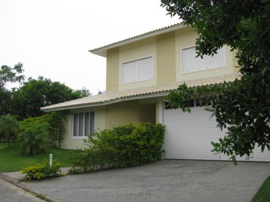 Garagem fechada para 2 carros