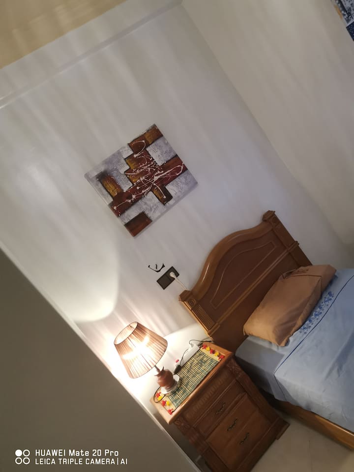 Chumba cha 2 chenye 1 kibaya