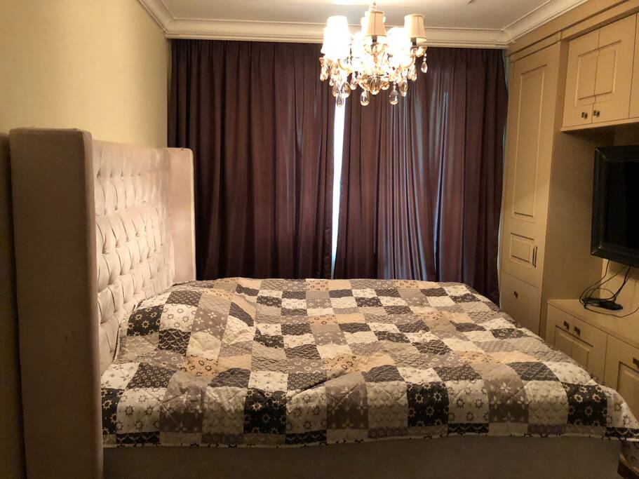 Спальня.Телевизор.