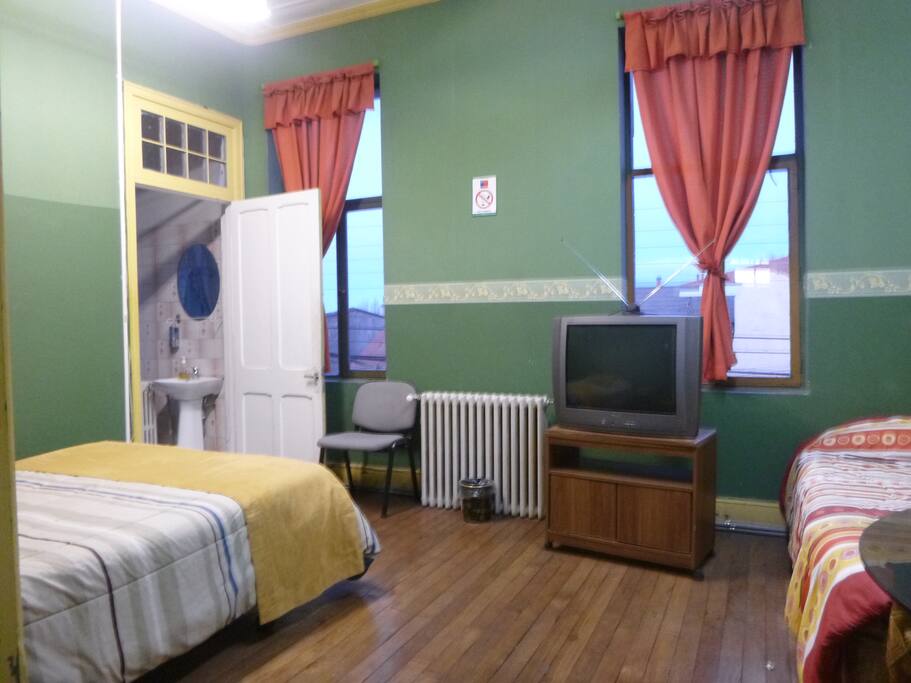 Habitación Suite (35000 pesos) con baño privado