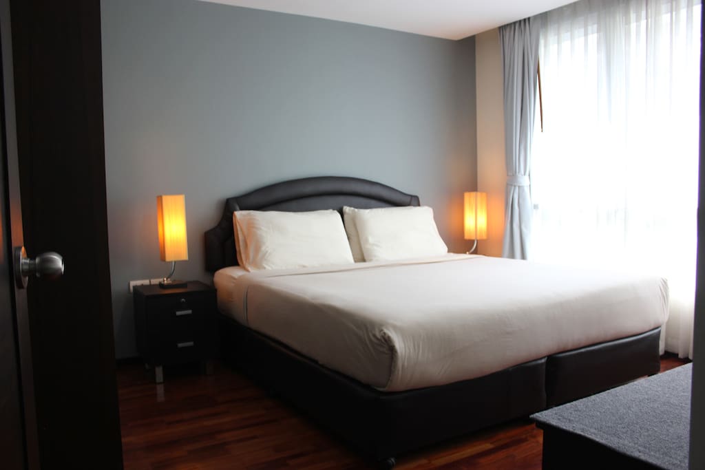 Awesomely comfortable bed with high quality bedding. A good night's sleep to be ready for another day (or night) out on the town.