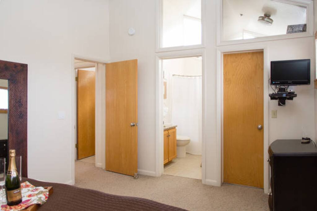 Private in-room full bath / shower