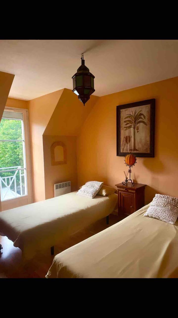 Საძინებელი 4 - 2 საწოლი - არ არის კონდიცირებული ვენტილატორით 