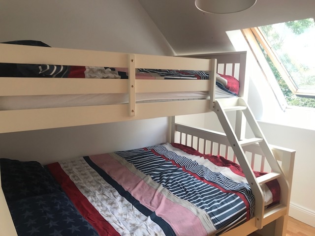 საძინებელი 1