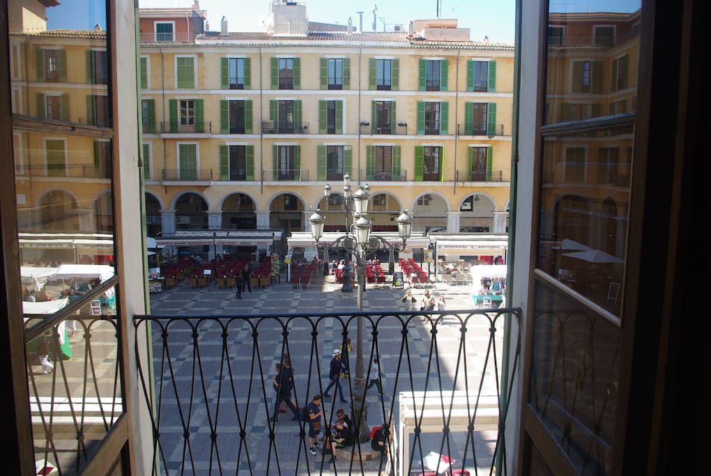 balcony