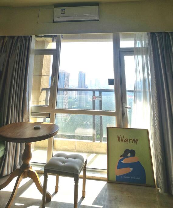 温馨的访客接待区可以看到林海公园和国际海水浴场哦!