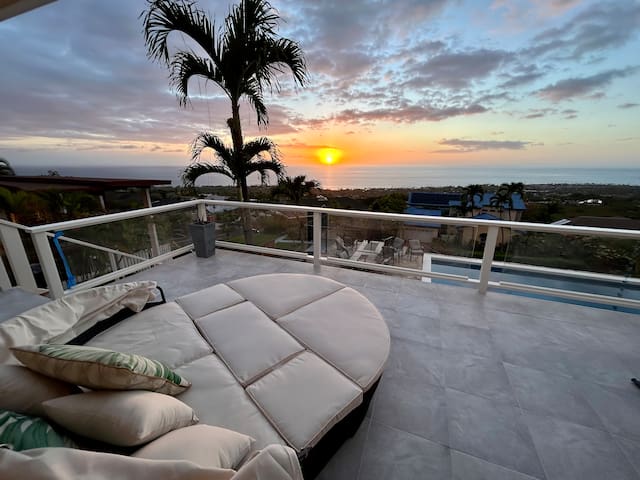 Panoramic Ocean Views! Pool, Hot Tub & A/C gallery image 3