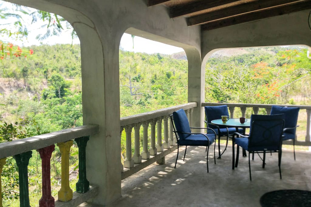 Lovely Breakfast Veranda off kitchen
