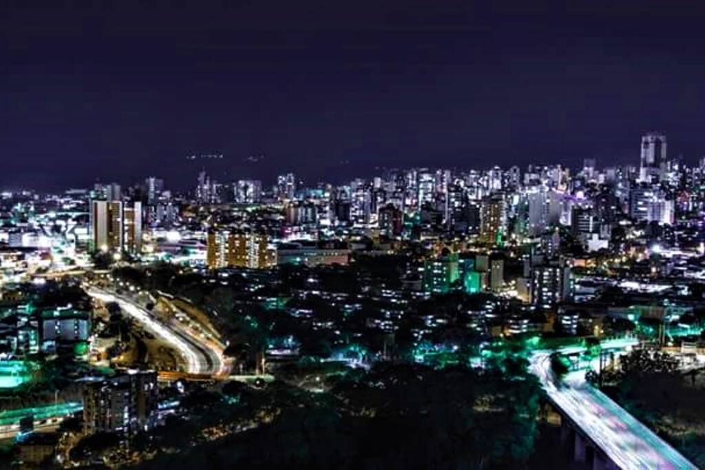 VISTA NOCTURNA DE BUCARAMANGA