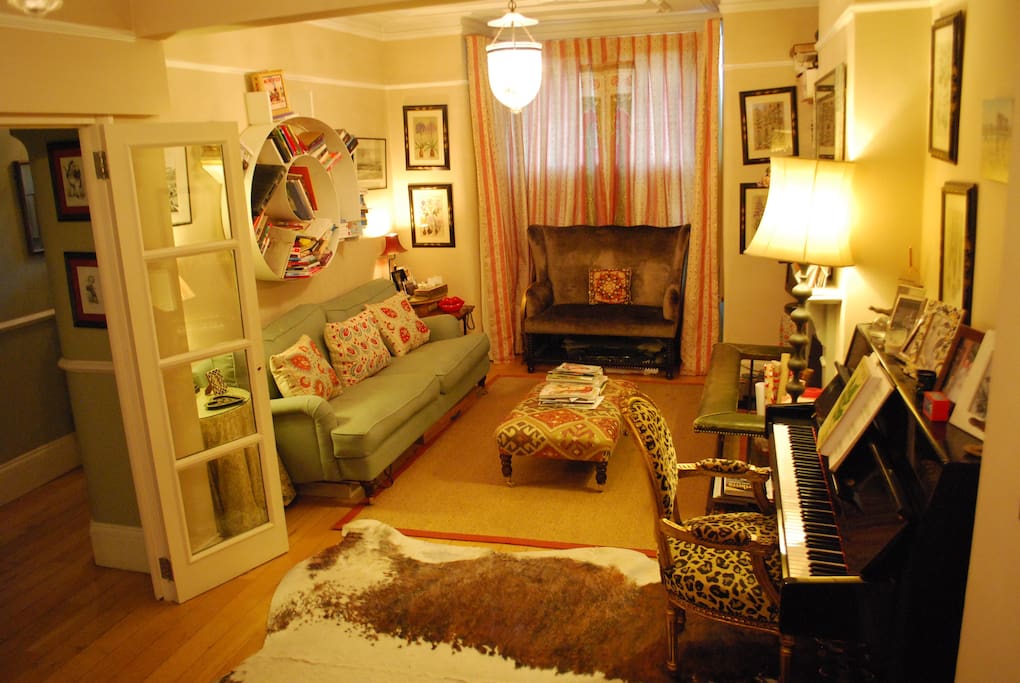 Sitting room & Piano