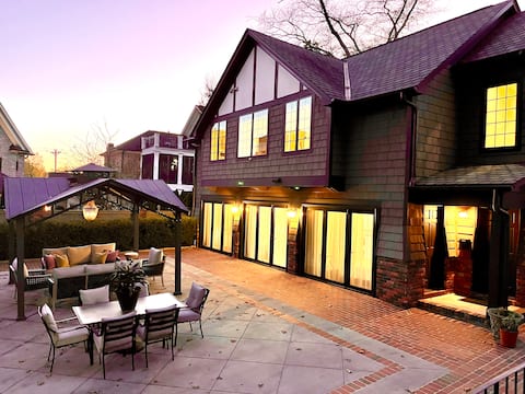 Carriage House-walk to MainSt,parking &pvt patio