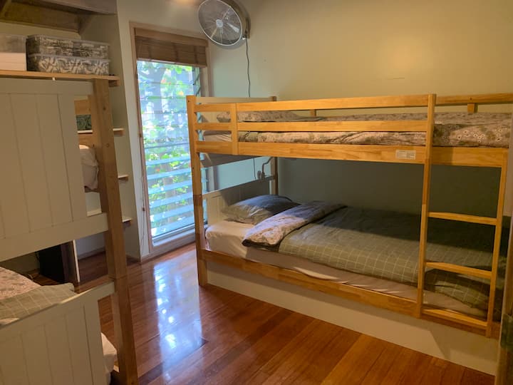 2 lits superposés King Size 