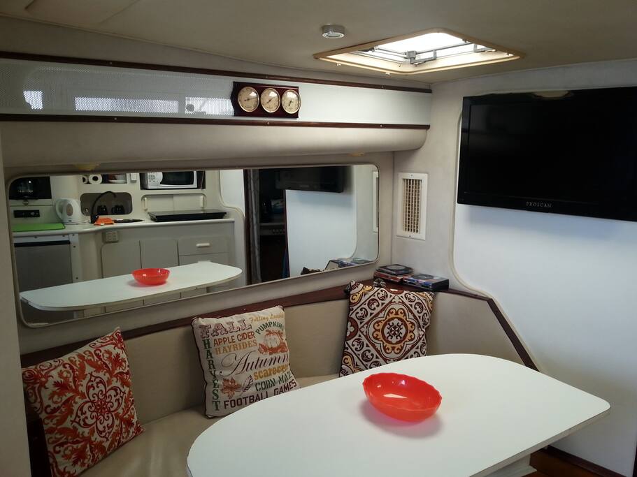 Dinning room table