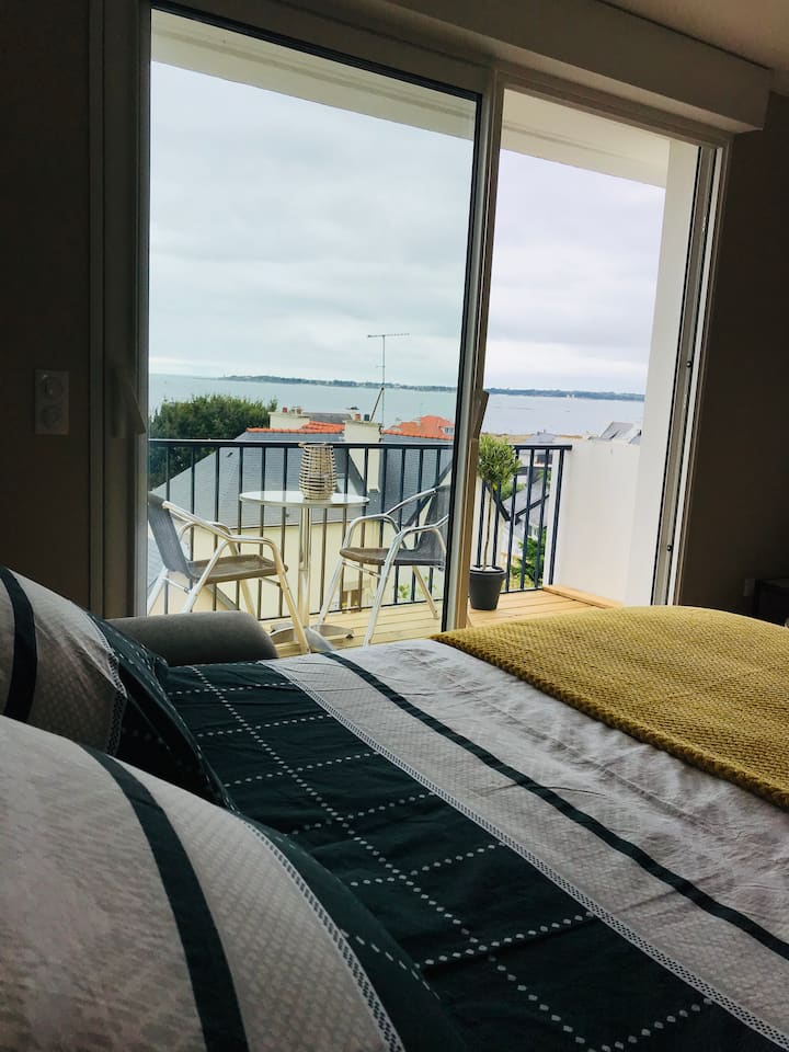 إطلالة على البحر في الصباح الباكر!