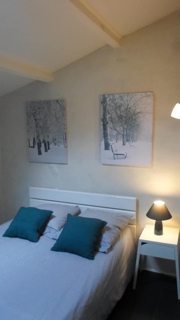 ห้องพร้อมเตียงขนาด 140x190