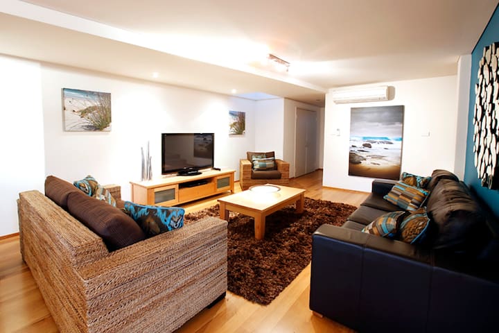 Apt 8 ‘Aquilla’ @ Bay View Centro, Dunsborough