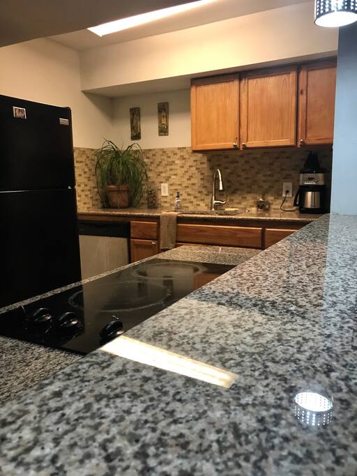 Open concept kitchen, Granite countertops
