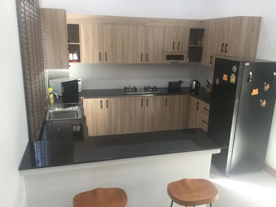 Fully fitted kitchen
