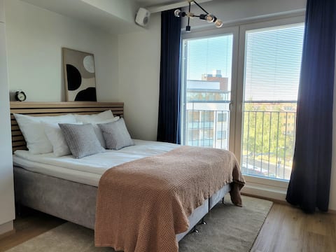 Lovely studio apartment next to railway station