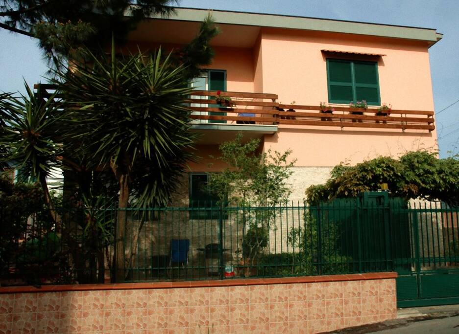 Facciata della villetta