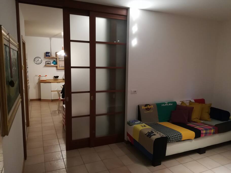 Entrance living room w/sofa 55"tv
Ingresso sala con divano e tv 55"