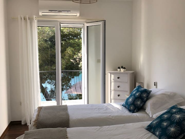 Second bedroom - can be made up as 2 singles or a kingsize