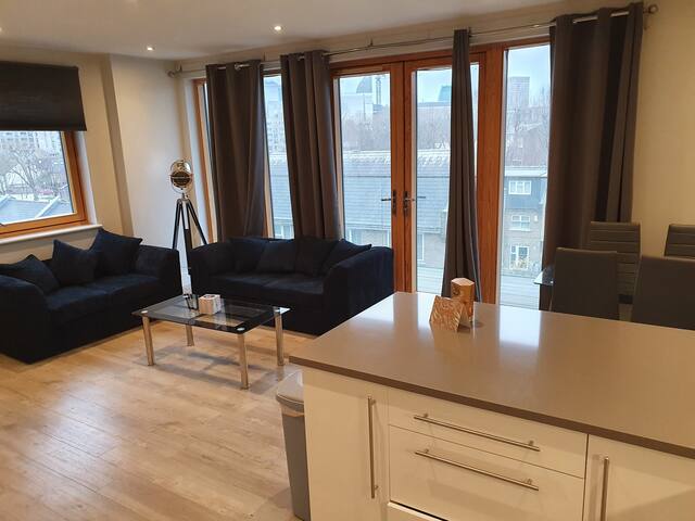 3 Bedroom 2 Bath Flat London,near CanaryWharf &o2 gallery image 5
