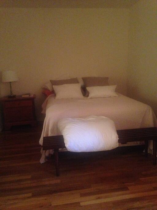 Queen bed