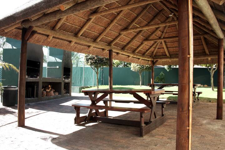 Amies Self Catering Apartments – Apartment E gallery image 4