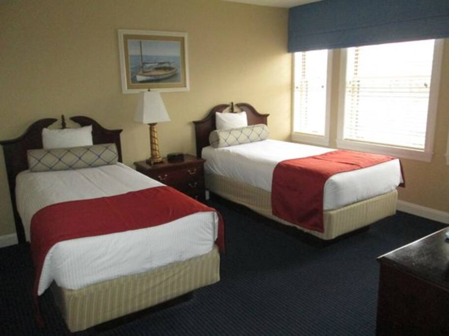 2nd bedroom
