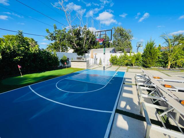 LUXURIOUS SUPER HOST HOLLYWOOD HOUSE, POOL HEATER gallery image 3