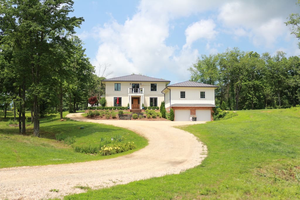 Driveway to front