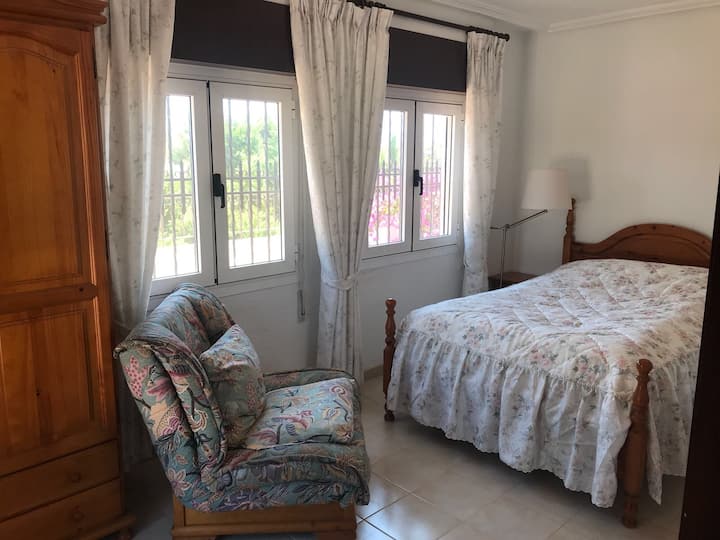 ห้องนอนบนชั้น 1 