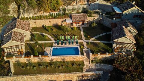 Eco Resort Cermeniza - Villa Cabernet