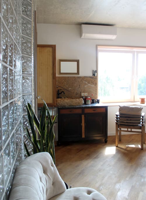 Glass blocks to let in natural light to the shower.