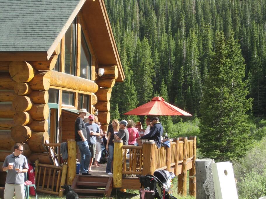 Spacious deck!