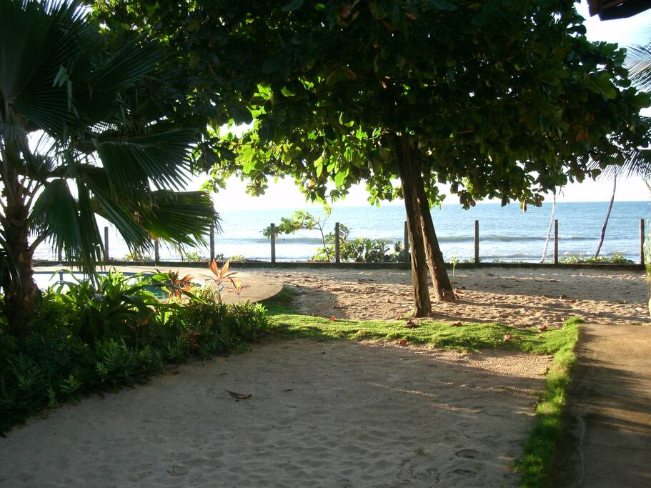 De frente ao mar.... é lindo!!!