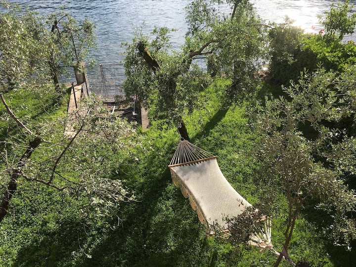 La Palafitta Sull Isola Villas For Rent In Siviano Lombardia Italy