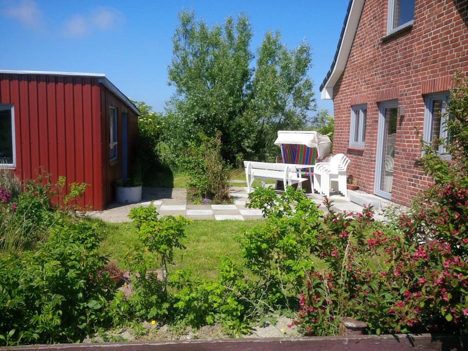 Freistehend umgeben von Ruhe