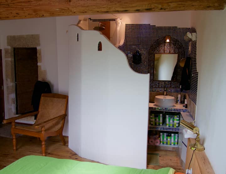 El baño en el dormitorio del segundo piso