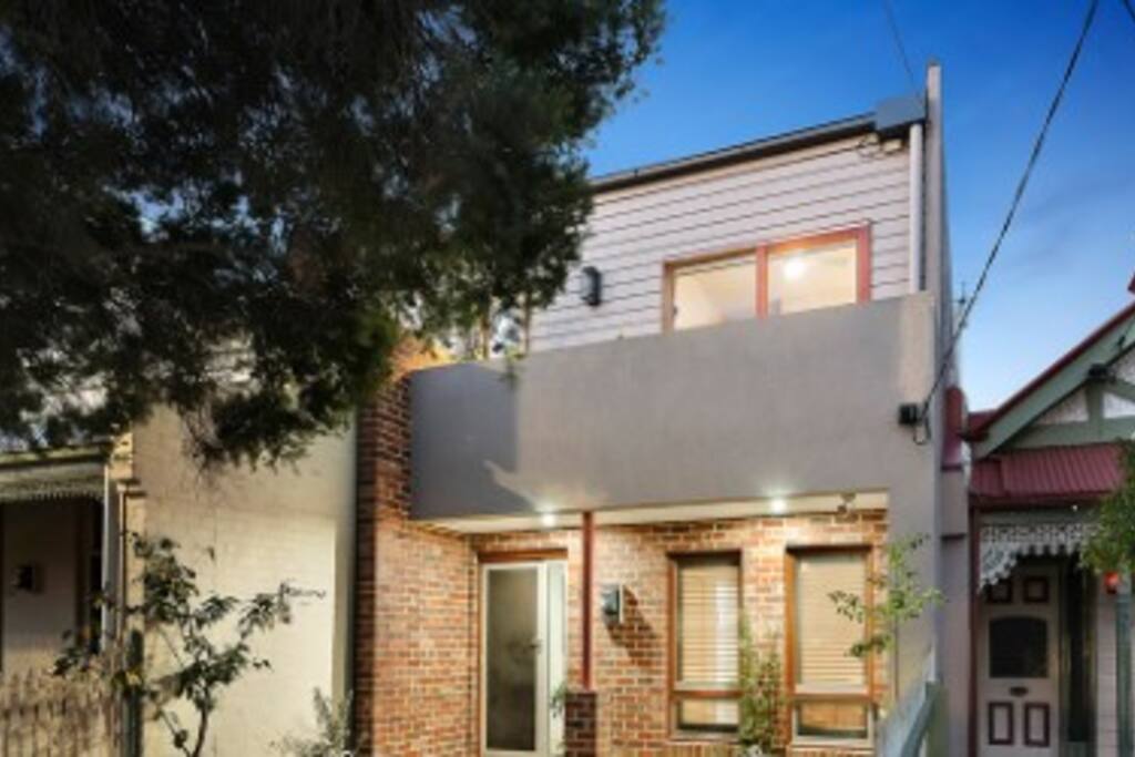 Stand alone dwelling with off street parking