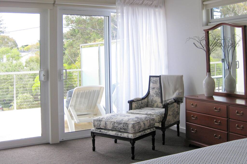 Balcony access to deck