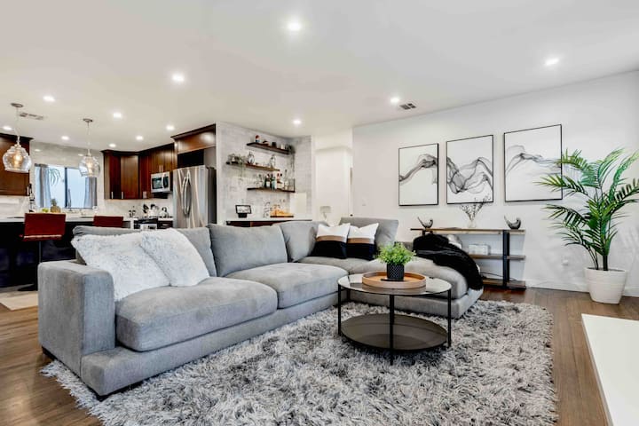 Spacious 4br Home • Near Universal • Big Yard • Ev - Beverly Hills, CA