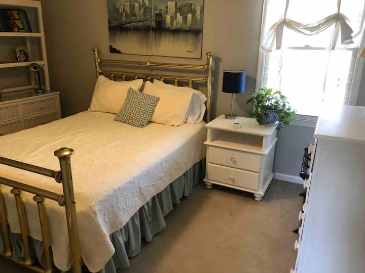 Chumba cha kulala cha 2 chenye kitanda cha malkia