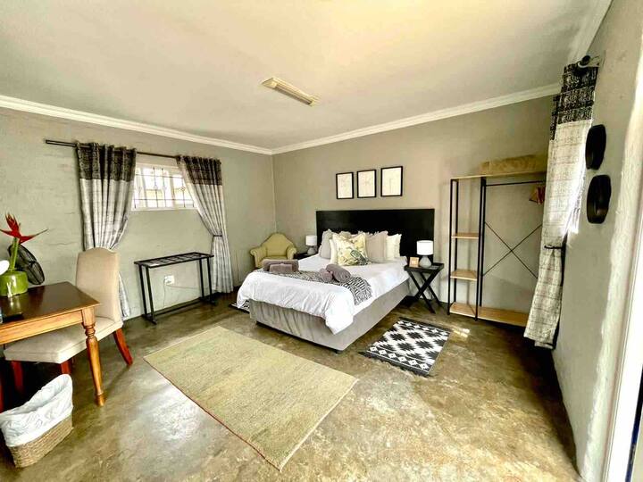 The Minimalist Studio Kay Houses for Rent in Benoni, Gauteng, South