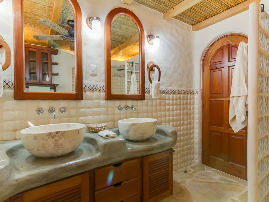 2 double sinks in your bathroom.