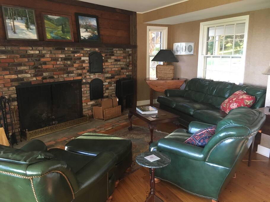 Living Room with Fireplace