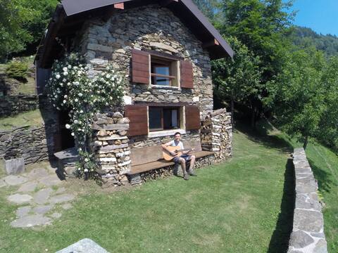 Baita Alpe Aurelio-Hut Lago Maggiore
