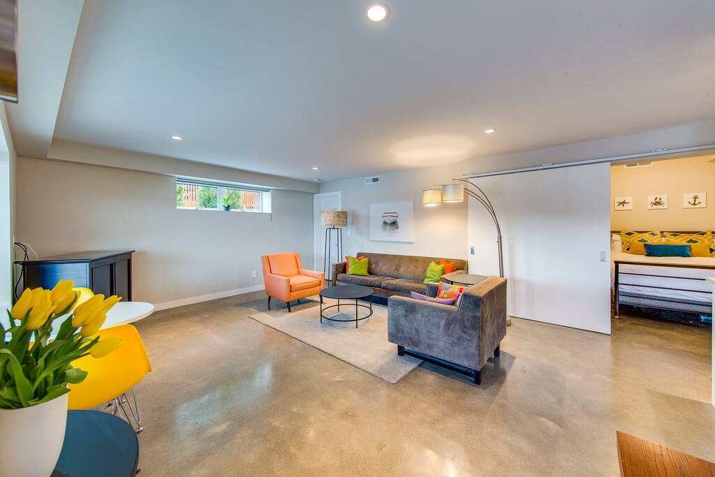 Main room 14' x 19"