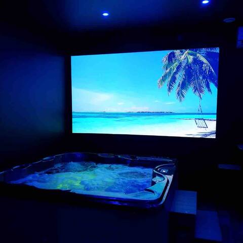Private accommodation jaccuzi,
sauna, double shower